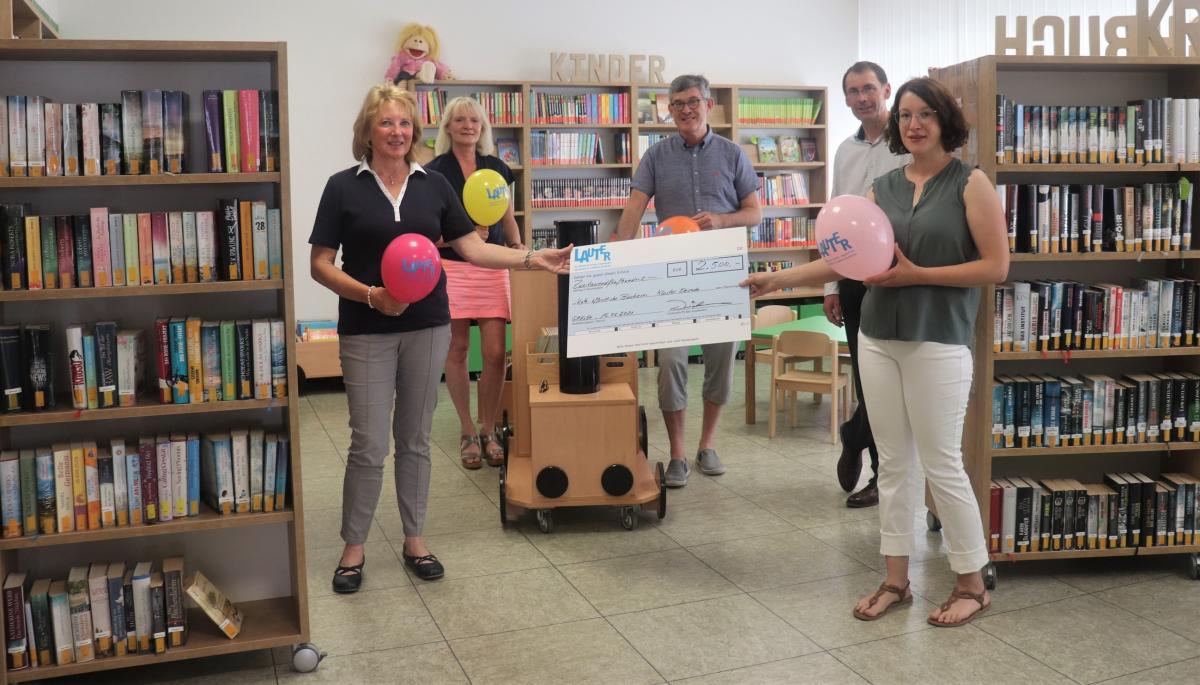 Scheckübergabe LAUTER Stiftung Bibliothek