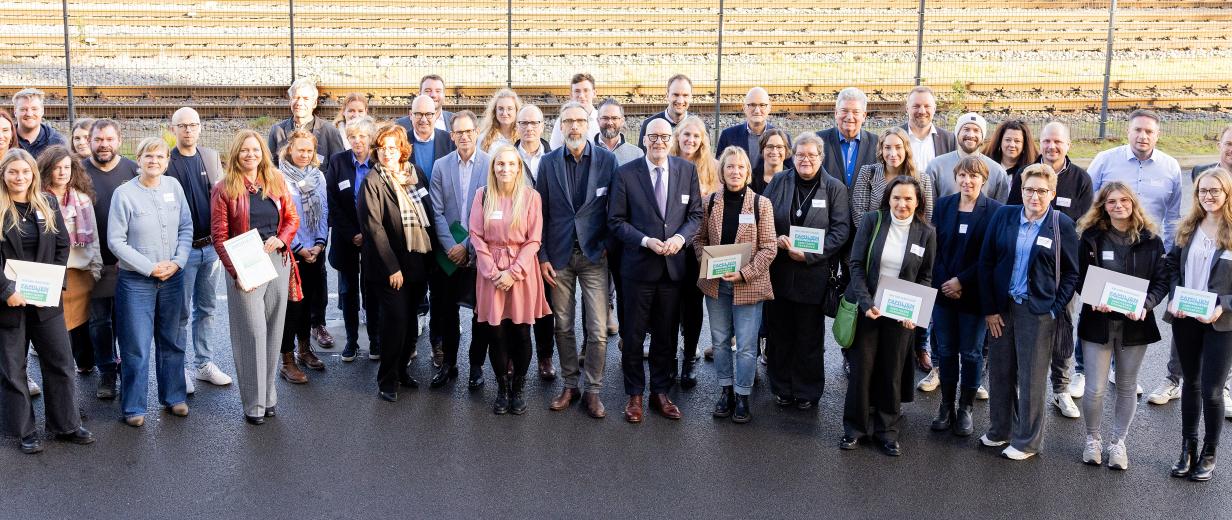 Gruppe von Personen im Freien